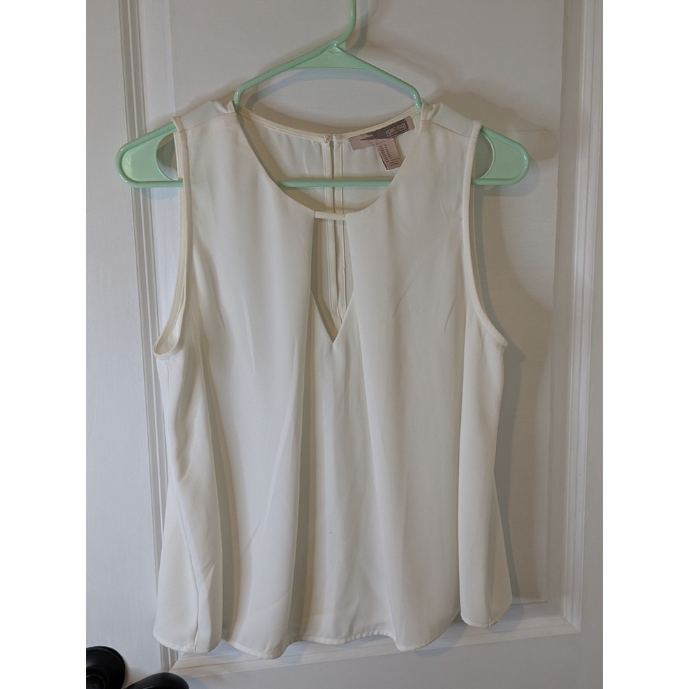 Forever 21 Contemporary Ivory Sleeveless Cutout V-Neck Blouse Cream Medium